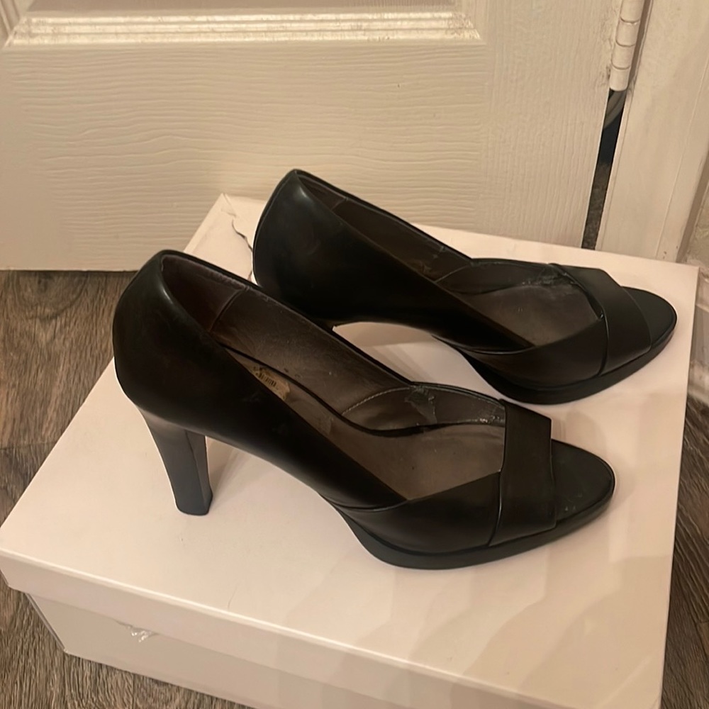 Black Worthington heel size 8.5M